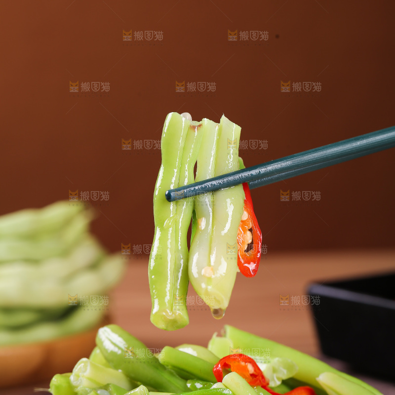 深底上的白芸豆角