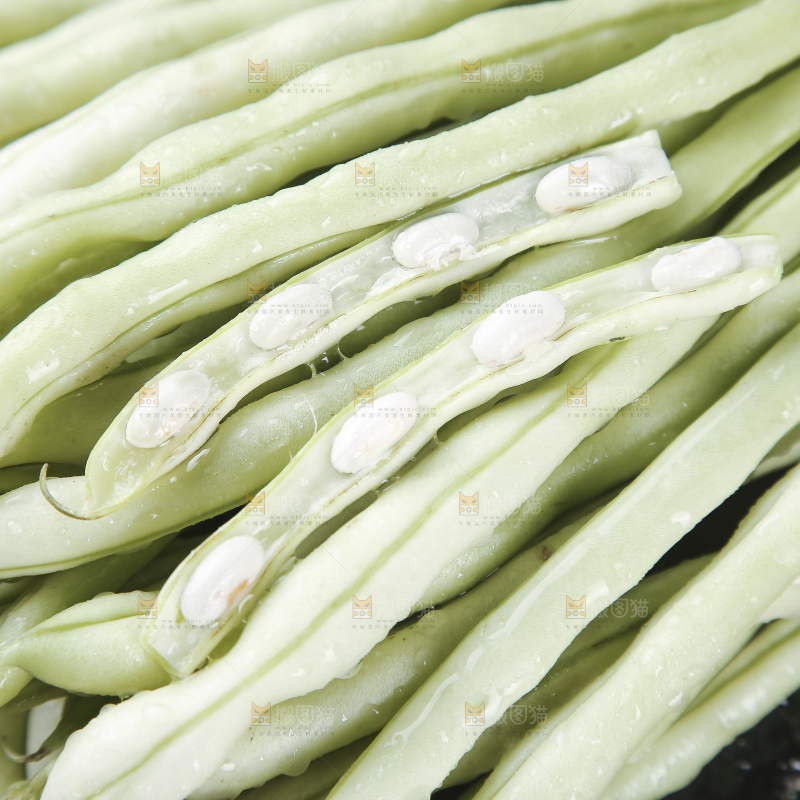 木底上的白芸豆角