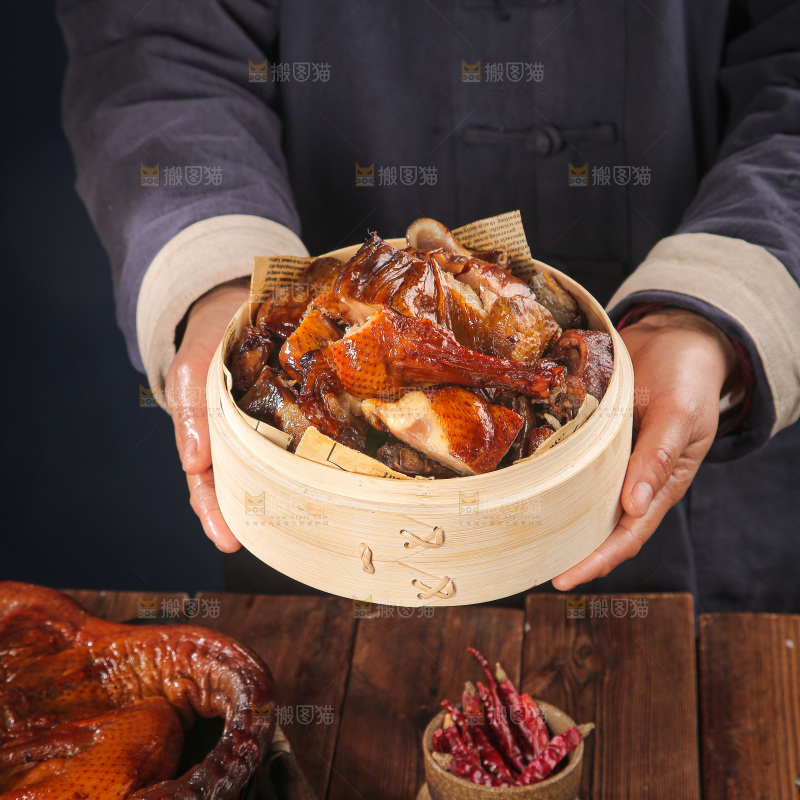 深底上的酱鸭