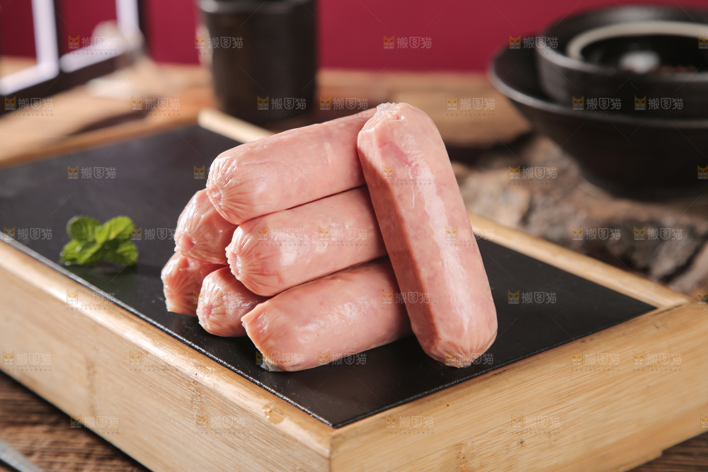 深底上的烤肠