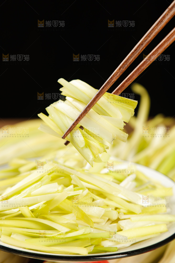 深底上的韭黄