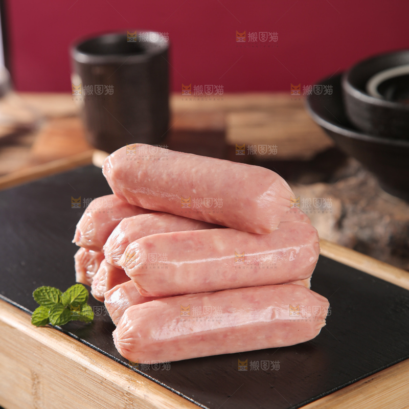 深底上的烤肠