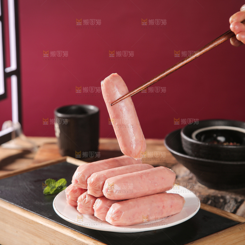 深底上的烤肠