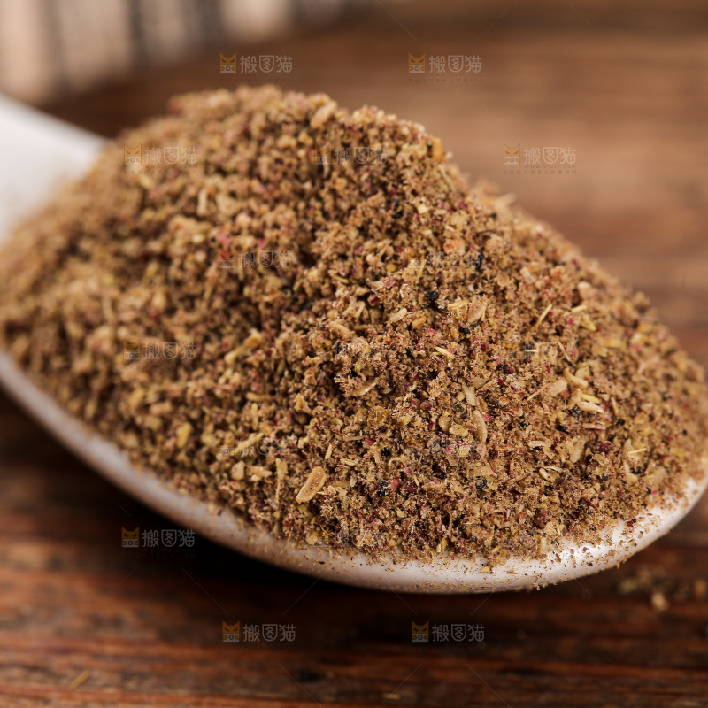 深底上的花椒粉