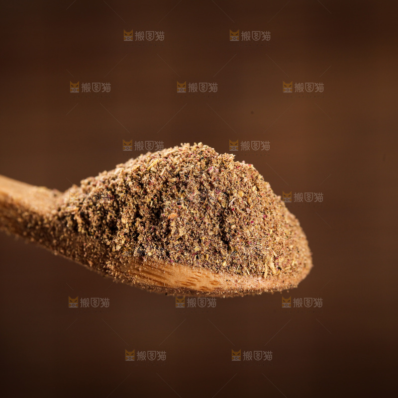 深底上的花椒粉