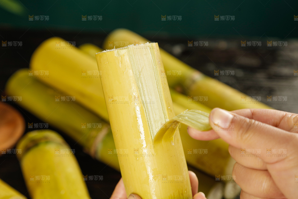 深底上的黄皮甘蔗