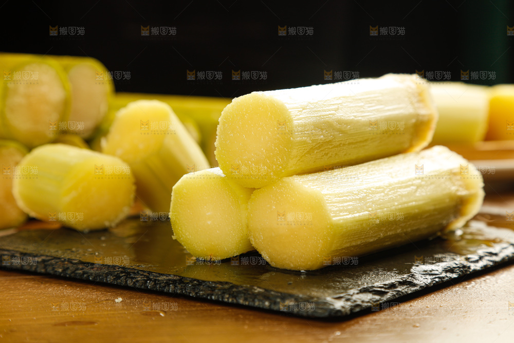深底上的黄皮甘蔗