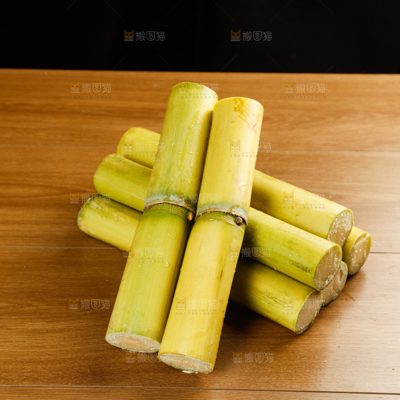 深底上的黄皮甘蔗