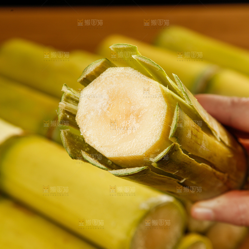 深底上的黄皮甘蔗