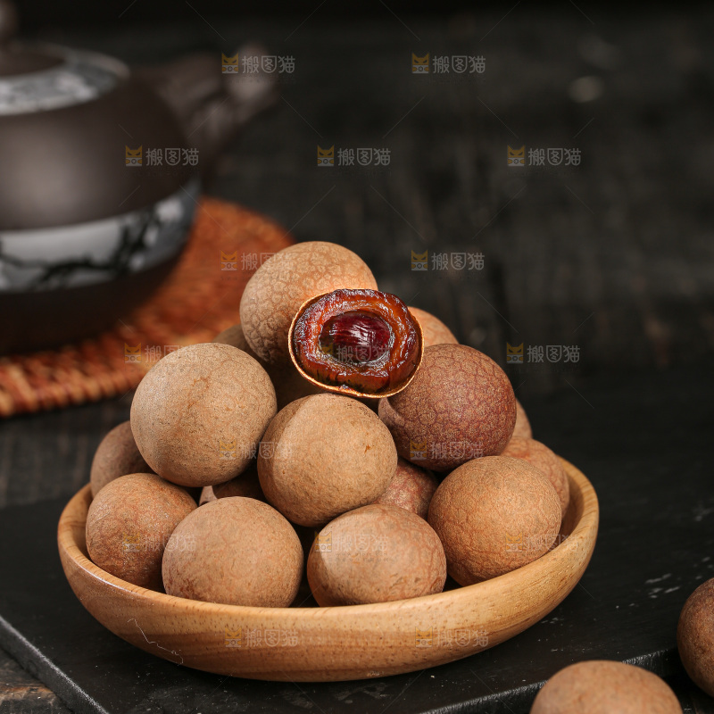 深底上的桂圆干