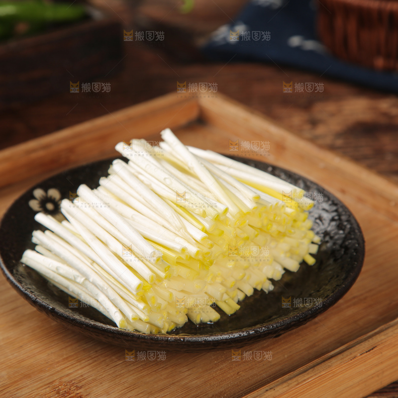 深底上的韭黄