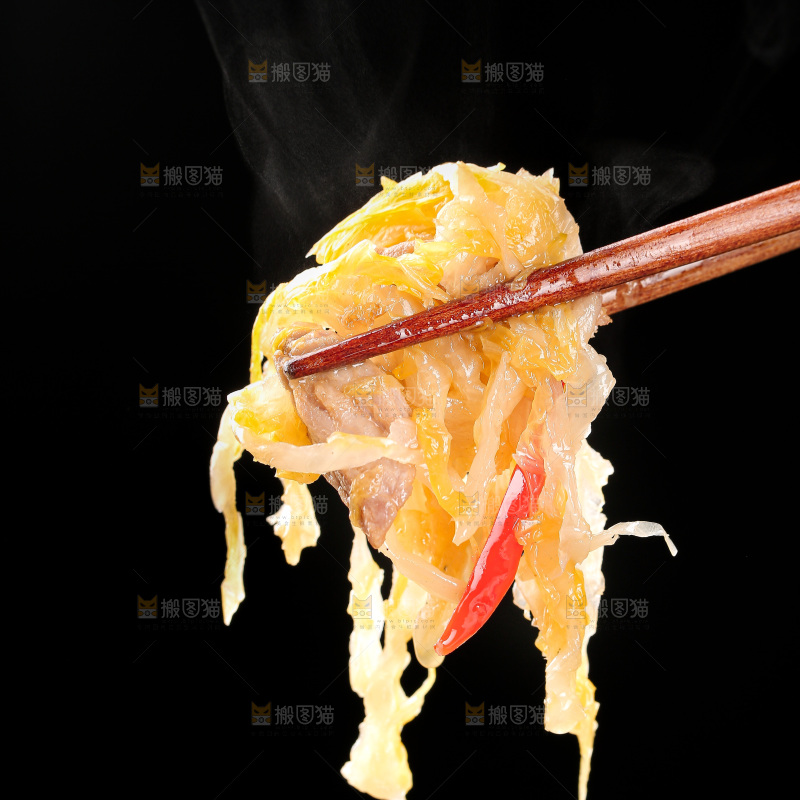 深底上的东北酸菜