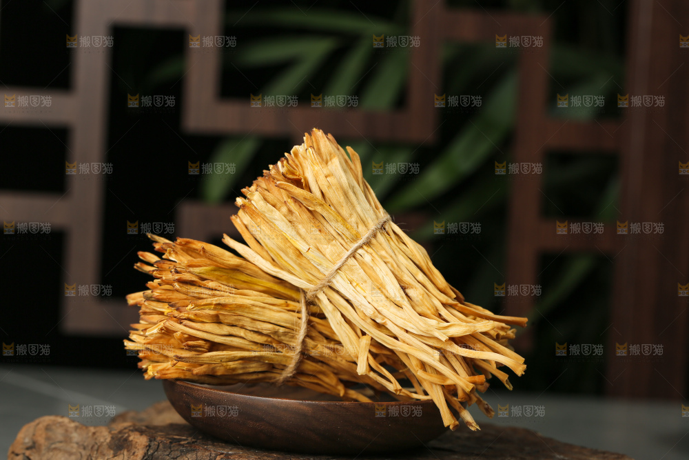 深底上的黄花菜