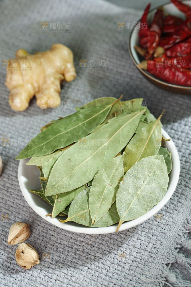深底上的香叶