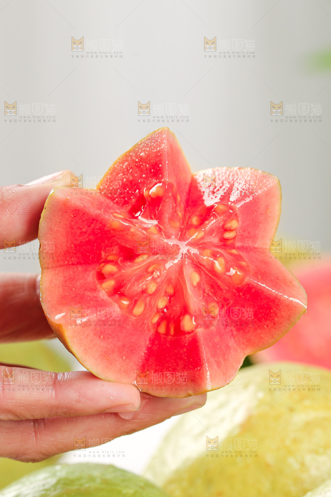 浅底上的红心芭乐