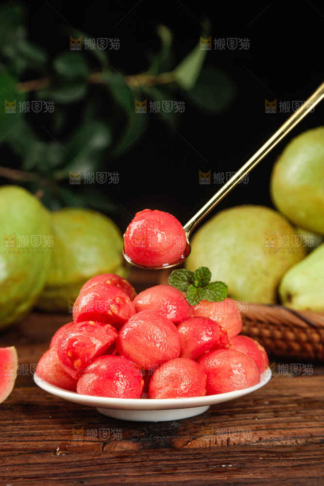 深底上的红心芭乐