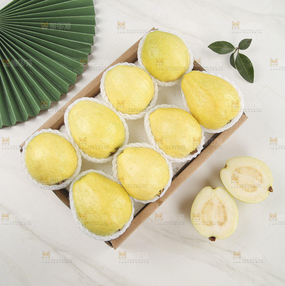 深底上的白心奶油芭乐