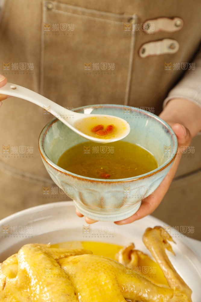 深底上的鸡汤