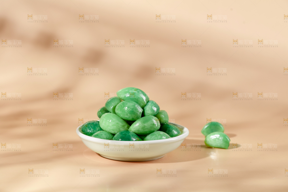 浅底上的腊八蒜