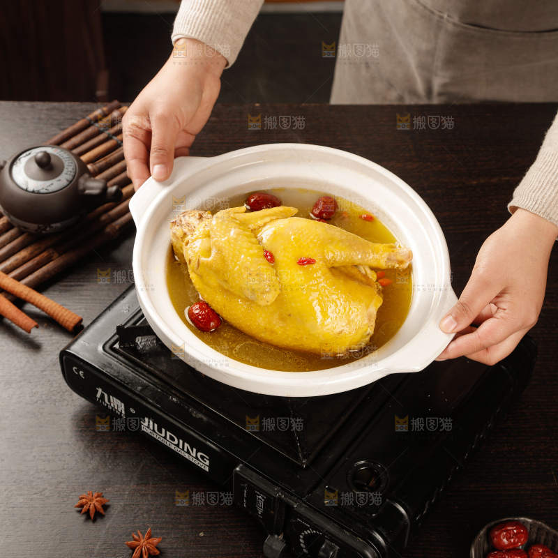 深底上的鸡汤