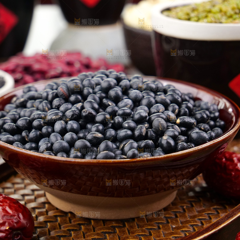 深底上的腊八粥