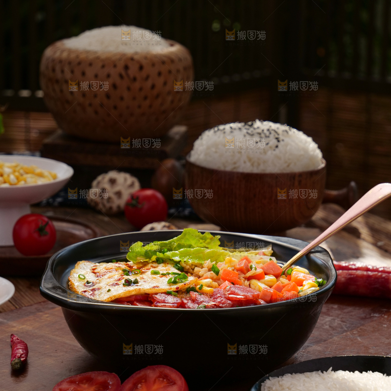 深底上长粒米煲仔饭