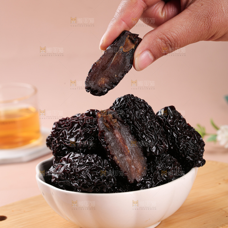 浅底上的黑晶枣