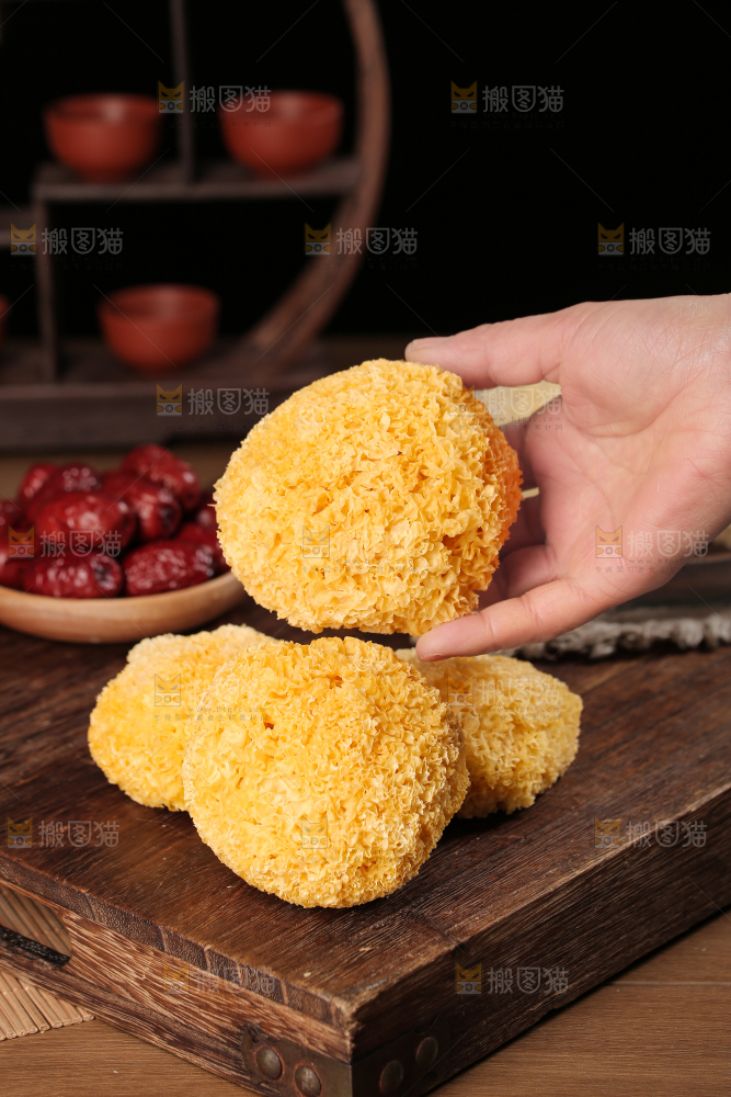 深底上的丑耳