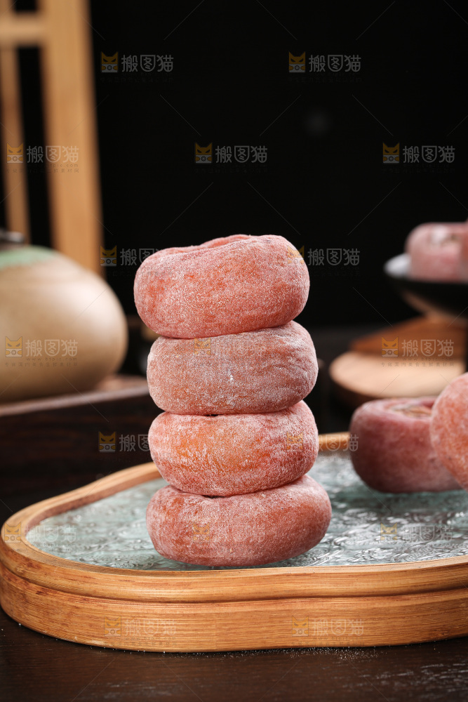 深底上的圆柿饼
