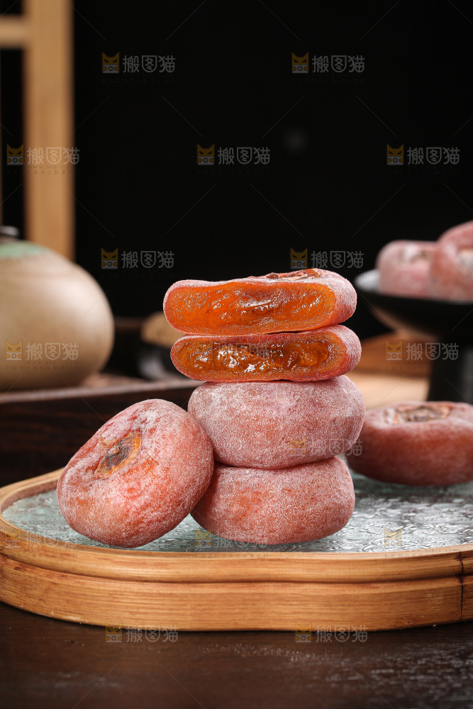 深底上的圆柿饼