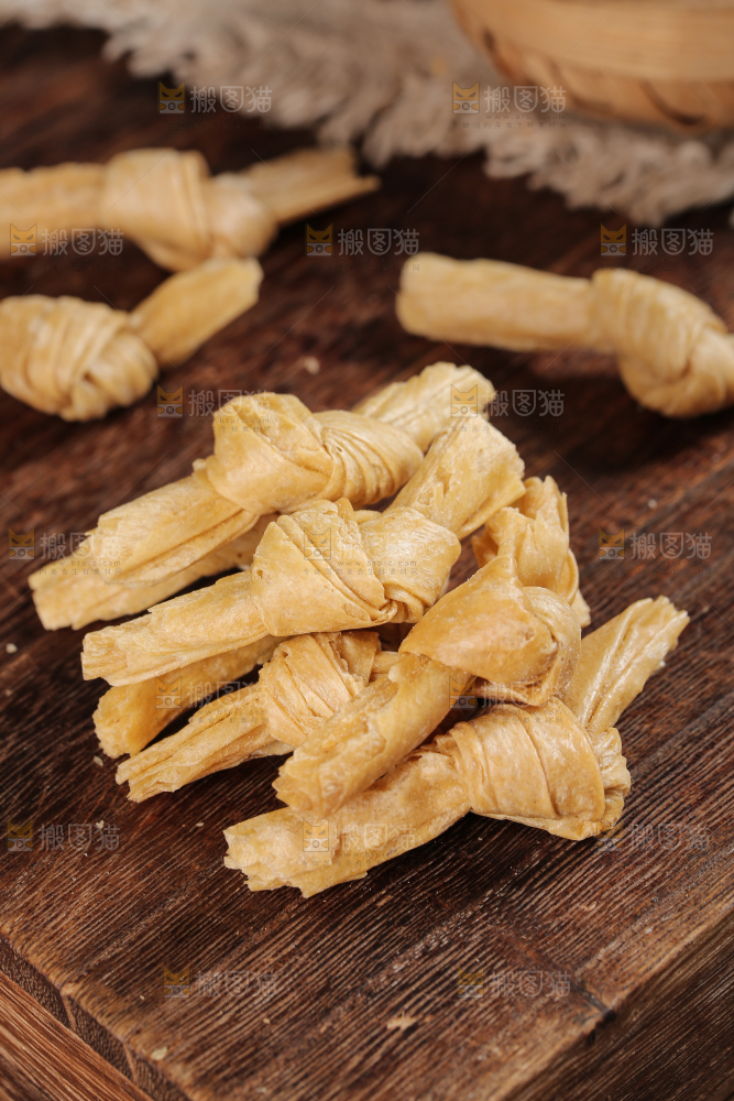 深底上的豆结
