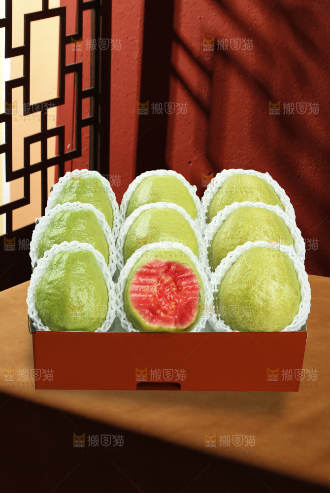 礼盒里装着红心芭乐