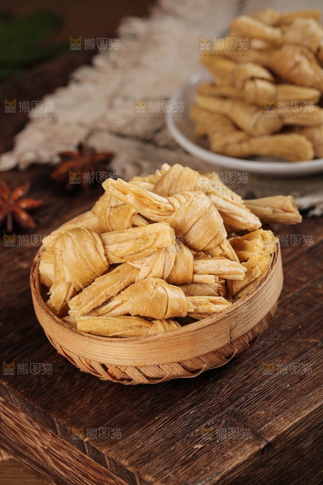深底上的豆结