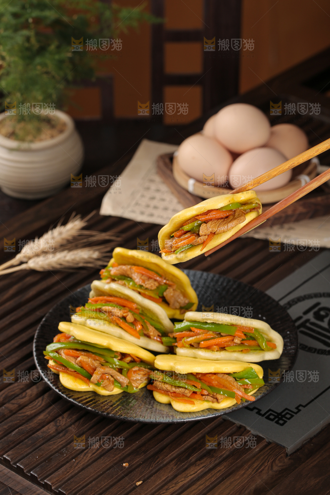 荷叶饼夹肉丝