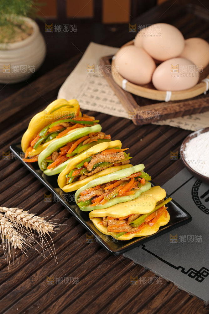 荷叶饼夹肉丝