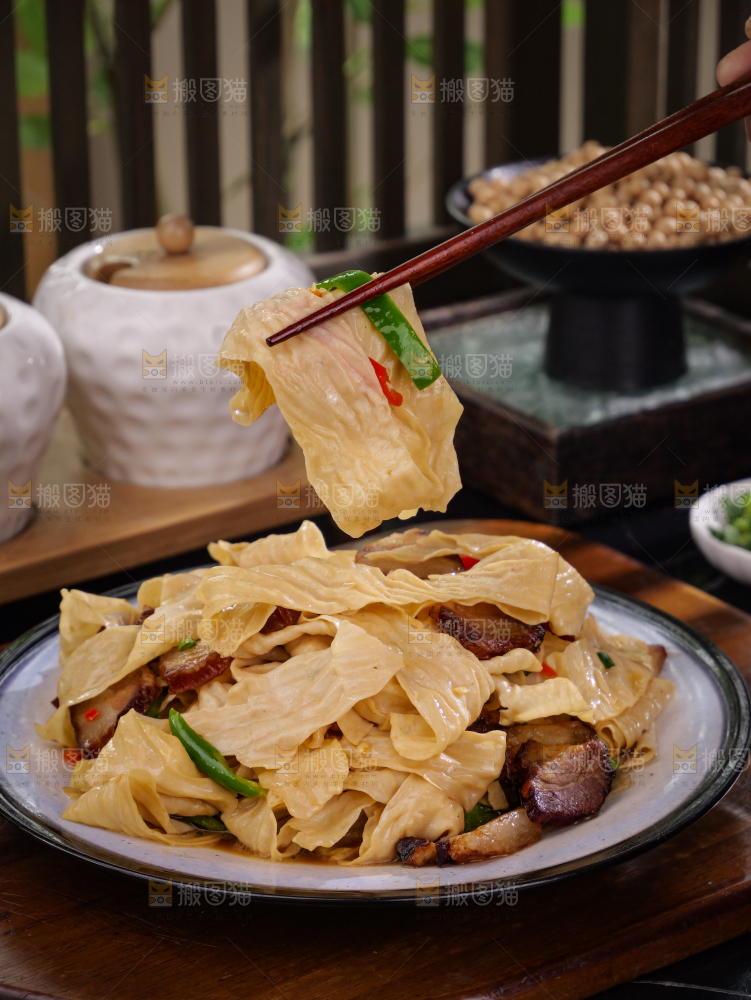 豆皮炒腊肉