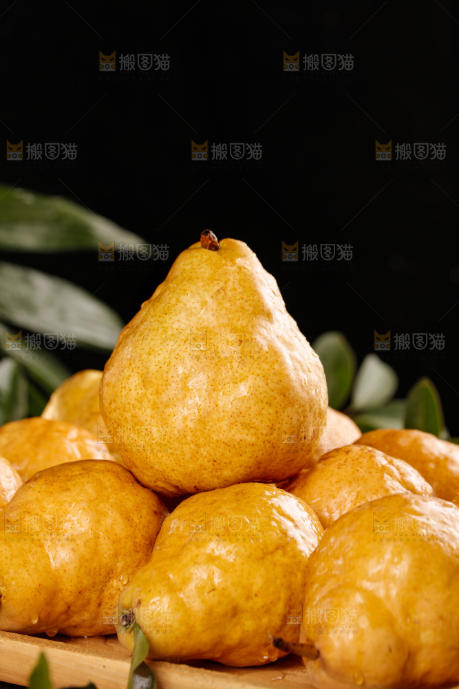 深底上的丑梨