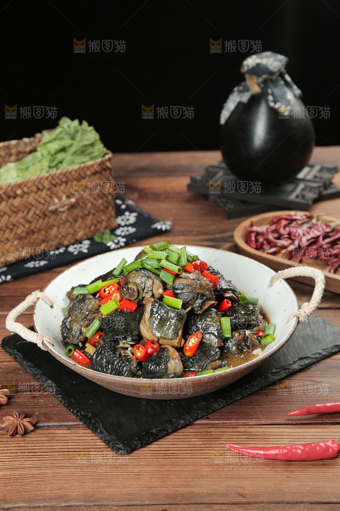 辣炒乌鸡