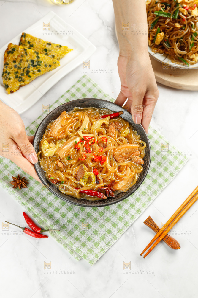 猪肉白菜炖粉条
