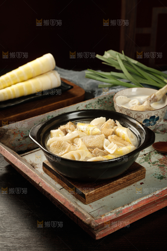 春笋鸡汤