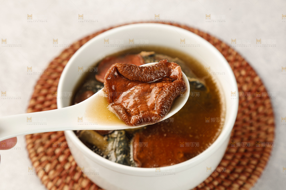 牛肝菌乌鸡汤