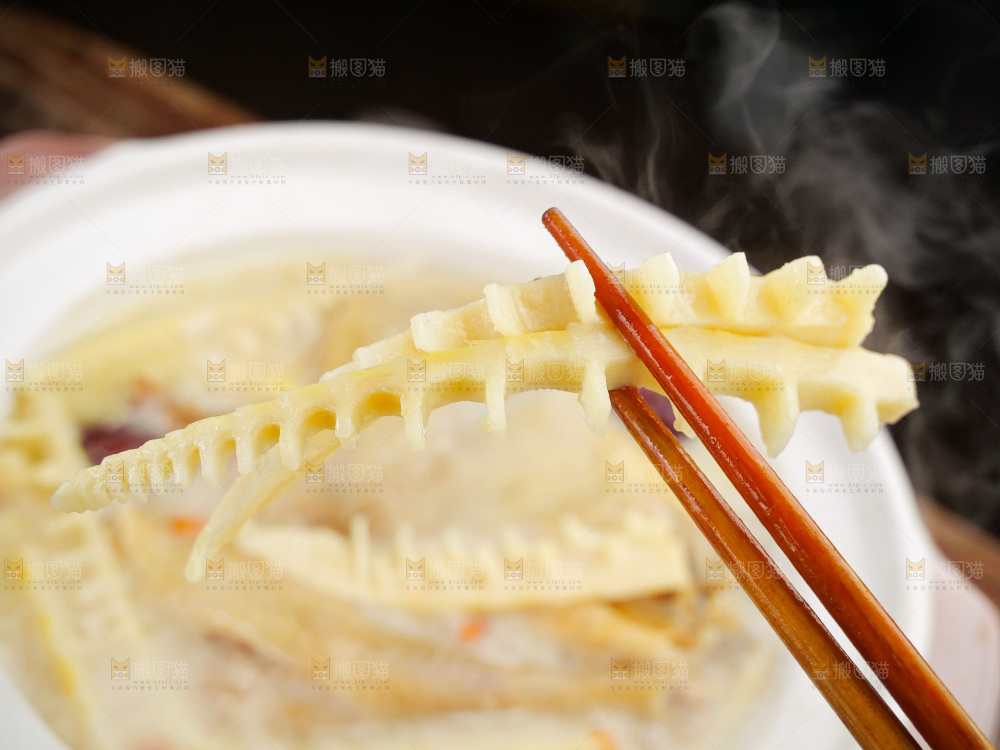 雷笋鸡汤