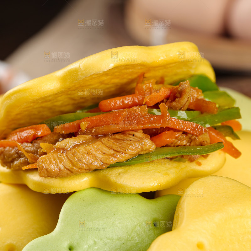 荷叶饼夹肉丝