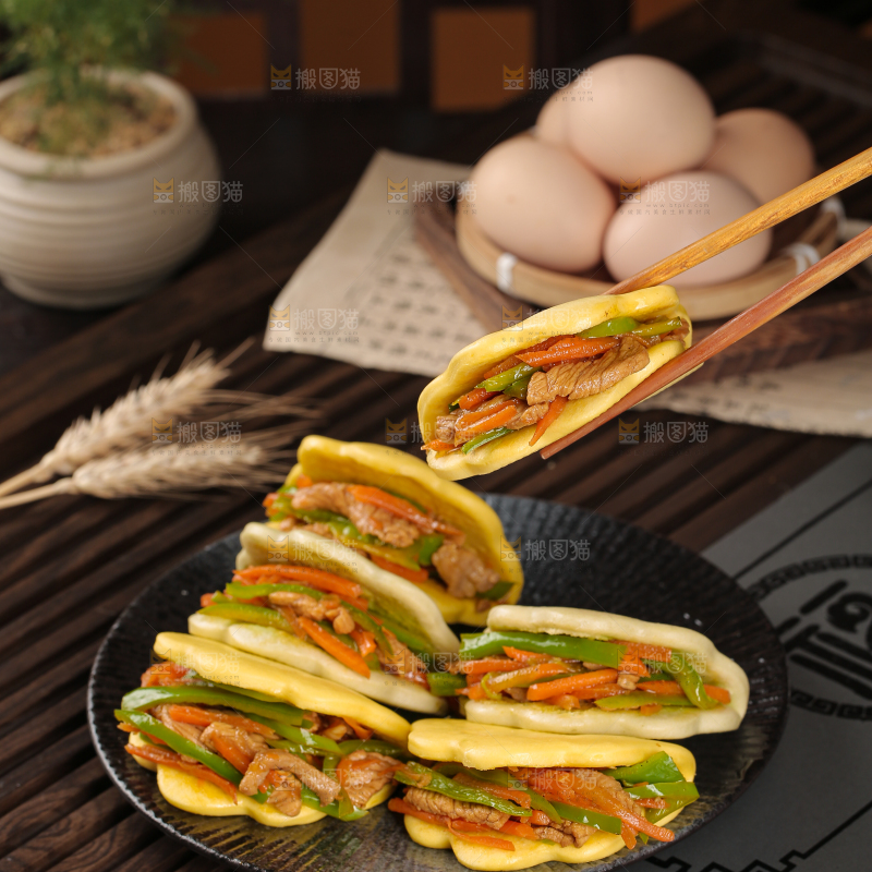 荷叶饼夹肉丝