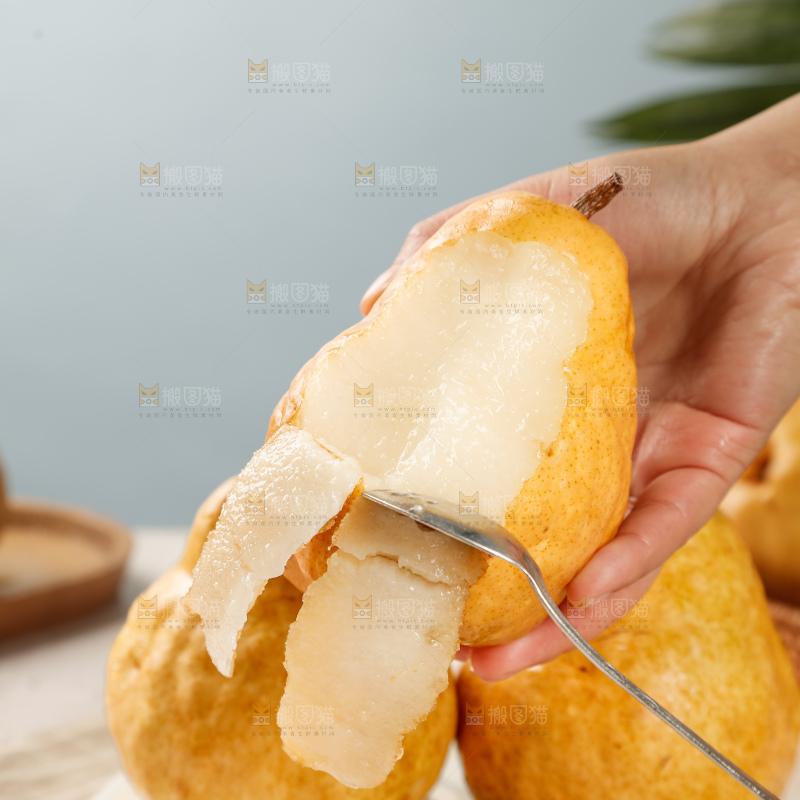 手里拿的丑梨