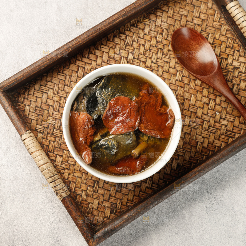 牛肝菌乌鸡汤