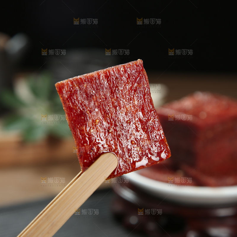亲嘴烧辣条