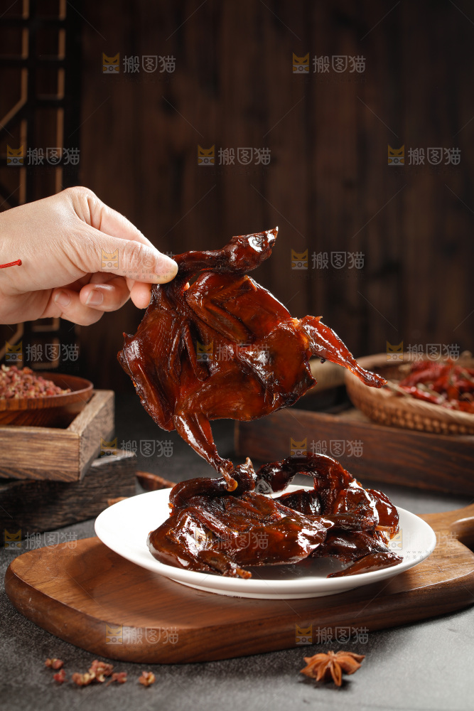 卤鹌鹑