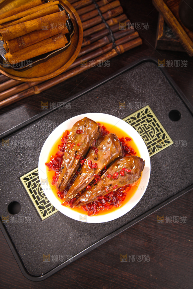 卤鸭头