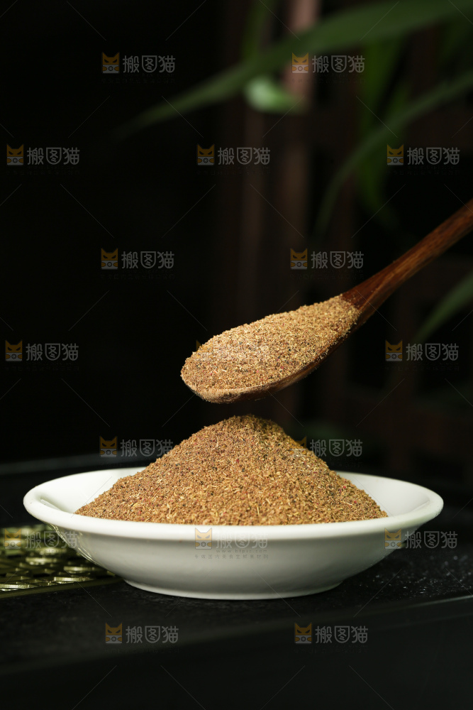 深底上的花椒粉
